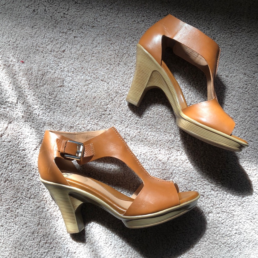 Leather heels